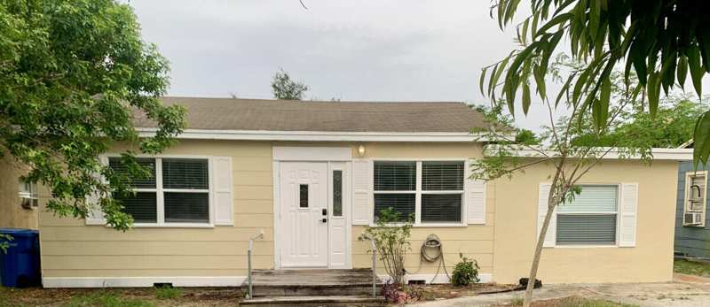 3 bedroom Single Family Residence at 708 S Broadway, Greynolds Highlands Unit 1, Lantana — photo 1