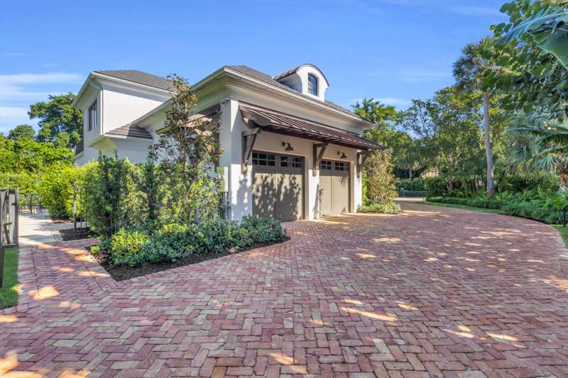 4 bedroom Single Family Residence at 44 S Beach Road, Palm Trail Subdivision, Jupiter Island — photo 5