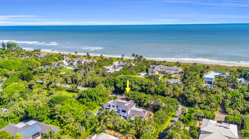 4 bedroom Single Family Residence at 44 S Beach Road, Palm Trail Subdivision, Jupiter Island — photo 3