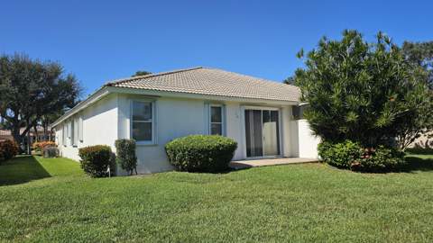 9628 Crescent View Drive, Boynton Beach FL - photo 6 of 40