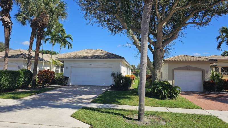 2 bedroom Villa at 9628 Crescent View Drive, Palm Isles West, Boynton Beach — photo 3