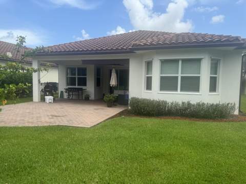 2849 Bellarosa Circle, Royal Palm Beach FL - photo 7 of 30