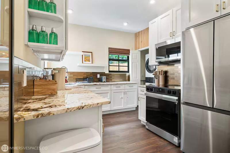 4 bedroom Single Family Residence at 828 35th Street, Northwood Add, West Palm Beach — photo 4