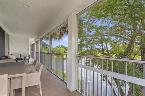 11815 Pebblewood Drive, Wellington FL - photo 10 of 35