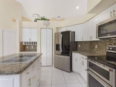 5159 Brookview Drive, Boynton Beach FL - photo 9 of 34