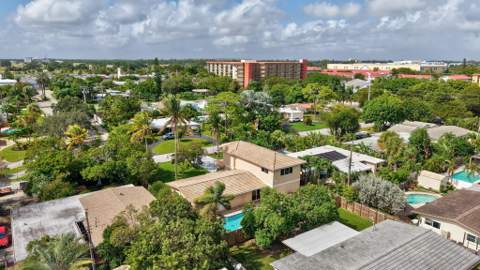 1300 NE 26th Avenue, Pompano Beach FL - photo 9 of 68
