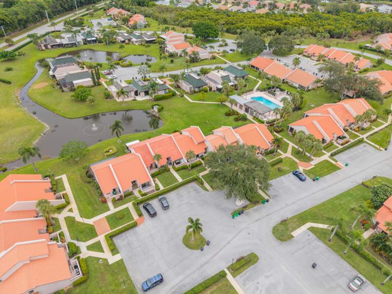 2 bedroom Villa at 3512 SE Sandpiper Circle, Villas Of Sandpiper Bay Unit 2, Port St. Lucie — photo 2