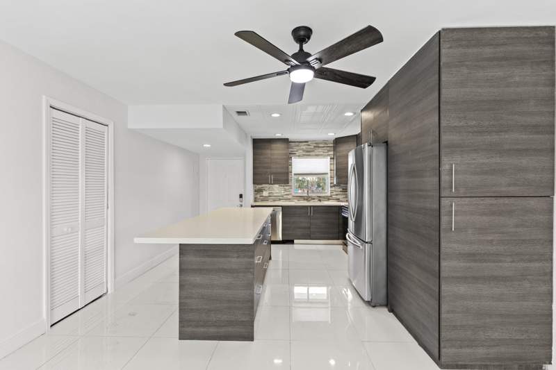 2 bedroom Condominium at 809 W Oakland Park Boulevard #K12, Racquet Club, Oakland Park — photo 5
