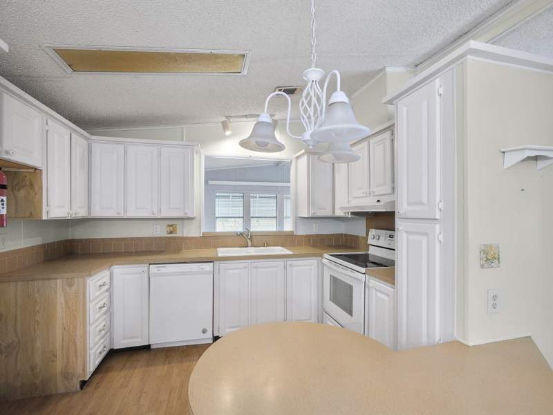 2 bedroom Manufactured Home at 8201 Cinnamon Lane, Savanna Club Plat I, Port St. Lucie — photo 3