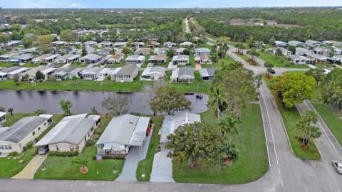 8201 Cinnamon Lane, Port St. Lucie FL - photo 14 of 19