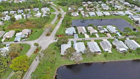 8201 Cinnamon Lane, Port St. Lucie FL - photo 15 of 19