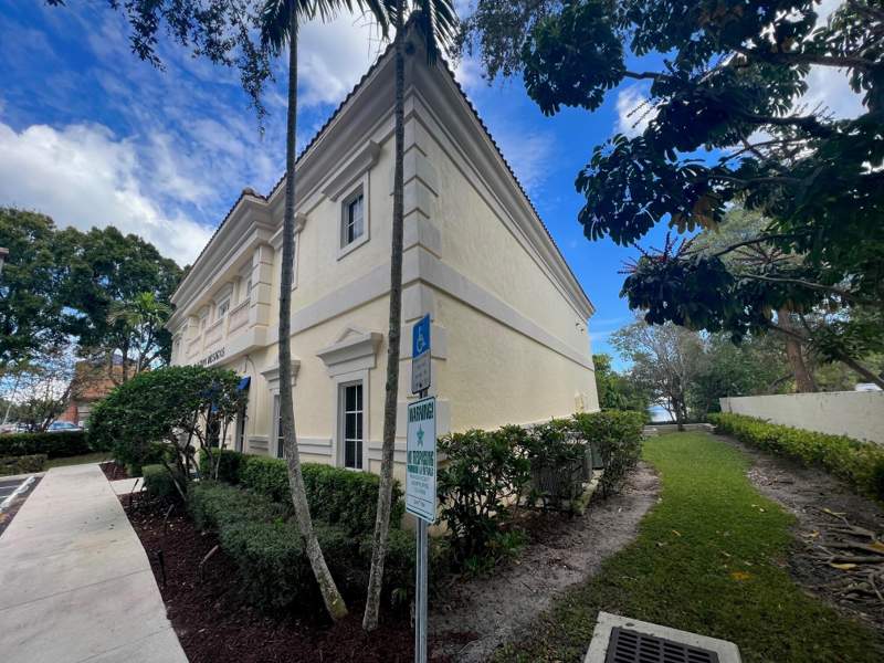 4 bedroom Single Family Residence at 12010 Us Highway 1, North Palm Beach, North Palm Beach — photo 3