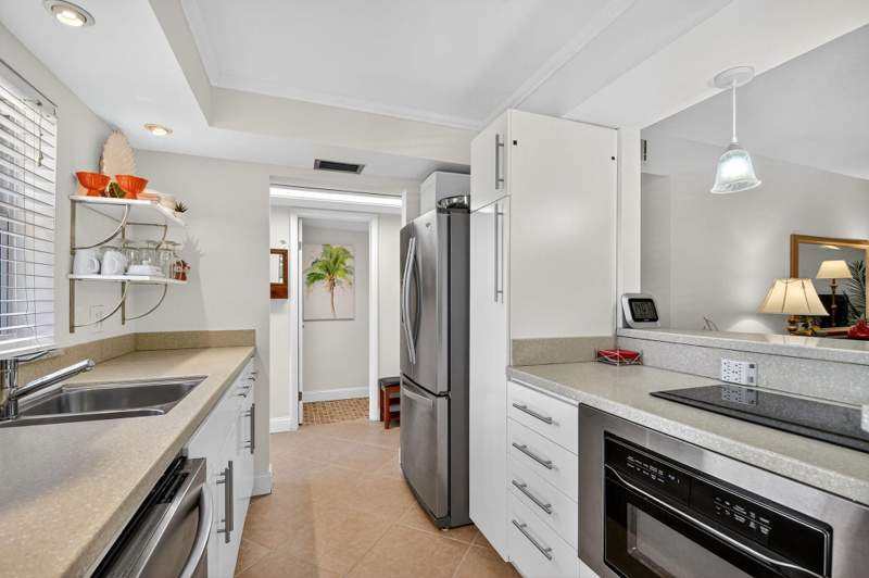 1 bedroom Condominium at 7 Golfs Edge #D, Century Village / Golfs Edge Condos A Thru G, West Palm Beach — photo 3