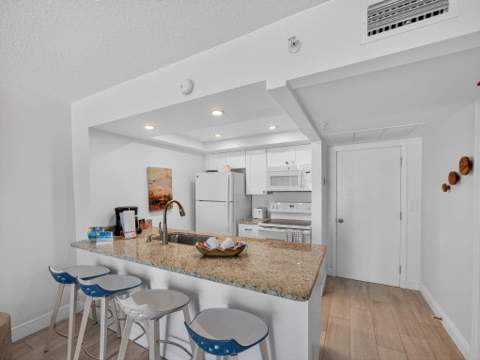 9800 S Ocean Drive #302, Jensen Beach FL - photo 10 of 22
