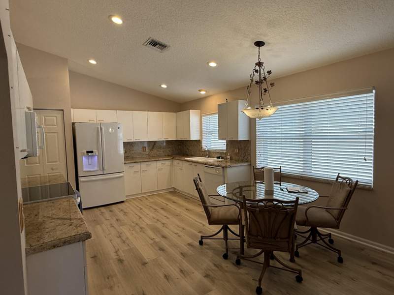 3 bedroom Single Family Residence at 5730 Royal Club Drive, Royal Lakes, Boynton Beach — photo 4