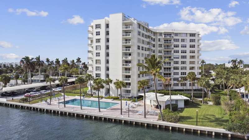 2 bedroom Condominium at 2600 N Flagler Drive #1007, Portofino North, West Palm Beach — photo 1