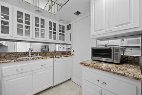 2600 N Flagler Drive #1007, West Palm Beach FL - photo 8 of 26