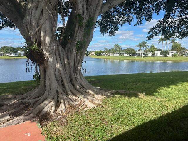 2 bedroom Single Family Residence at 5195 Nicholas Drive, Cypress Lakes 2, West Palm Beach — photo 2