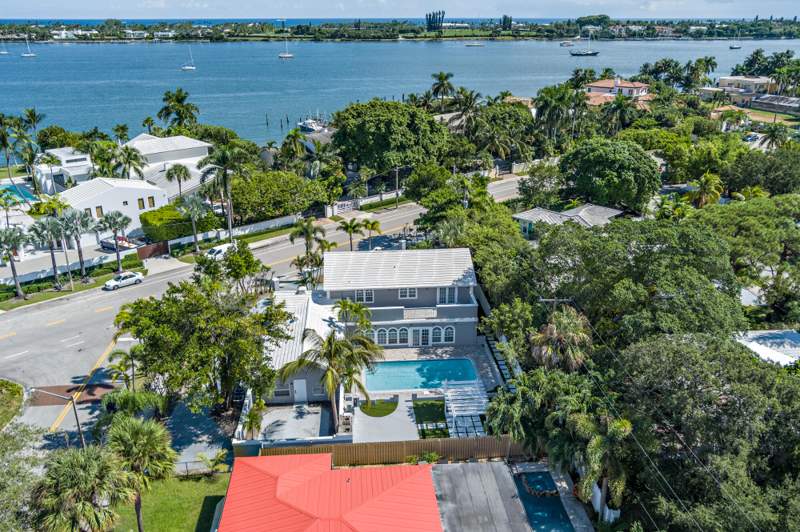 5 bedroom Single Family Residence at 3517 N Flagler Drive, North Shore Terrace 3, West Palm Beach — photo 2