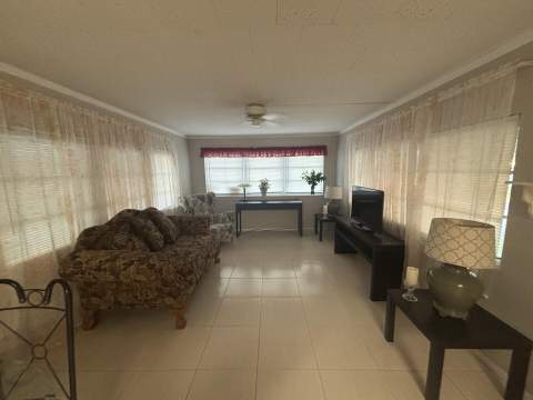 562 NE 47th St, Lot 393, Deerfield Beach FL - photo 8 of 26