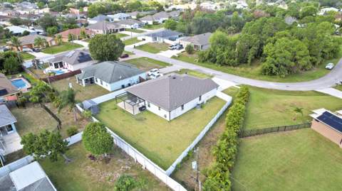 684 SW Jada Road, Port St. Lucie FL - photo 8 of 48