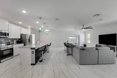 684 SW Jada Road, Port St. Lucie FL - photo 18 of 48