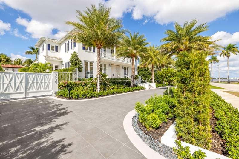 5 bedroom Single Family Residence at 2415 S Flagler Drive, El Cid Second Add In, West Palm Beach — photo 3