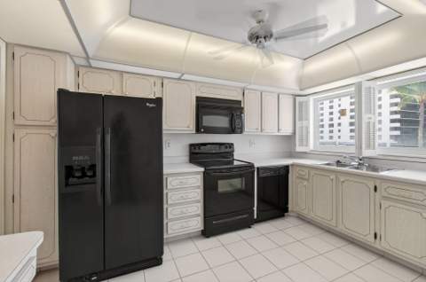 3300 S Ocean Boulevard #320-c, Highland Beach FL - photo 19 of 46