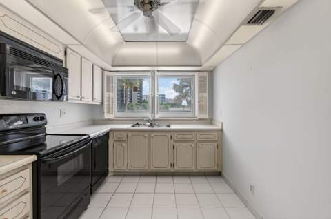 3300 S Ocean Boulevard #320-c, Highland Beach FL - photo 15 of 46