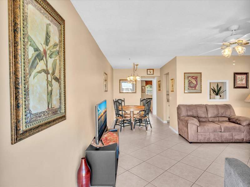 1 bedroom Stock Cooperative at 2542 S Federal Highway #0190, Twenty Five Forty Two Corp Of Hampshire Gard, Boynton Beach — photo 4