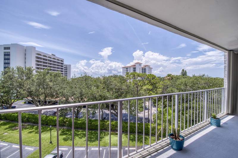 2 bedroom Condominium at 336 Golfview Road #518, Gemini Condo, North Palm Beach — photo 4