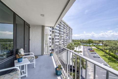 336 Golfview Road #518, North Palm Beach FL - photo 6 of 31