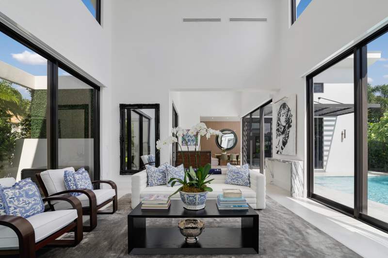 4 bedroom Single Family Residence at 4444 Washington Road, Worth Court Wpb 1st Add In, West Palm Beach — photo 3