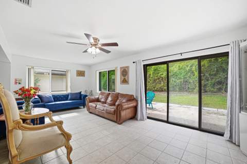 6335 Tall Cypress Circle, Greenacres FL - photo 6 of 31