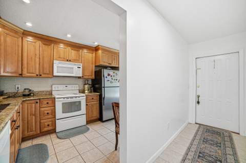 6335 Tall Cypress Circle, Greenacres FL - photo 12 of 31