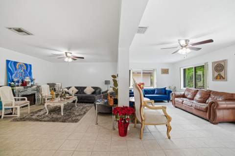 6335 Tall Cypress Circle, Greenacres FL - photo 9 of 31