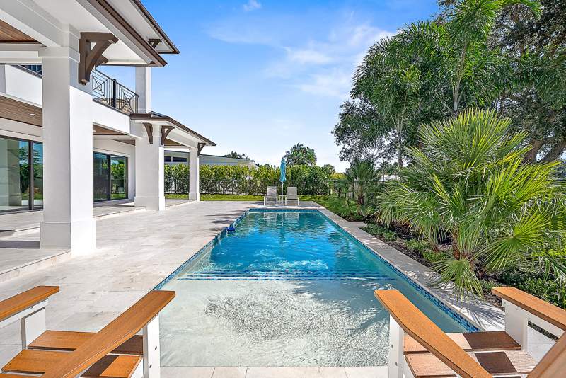 4 bedroom Single Family Residence at 325 Fairway, Tequesta Country Club, Tequesta — photo 4