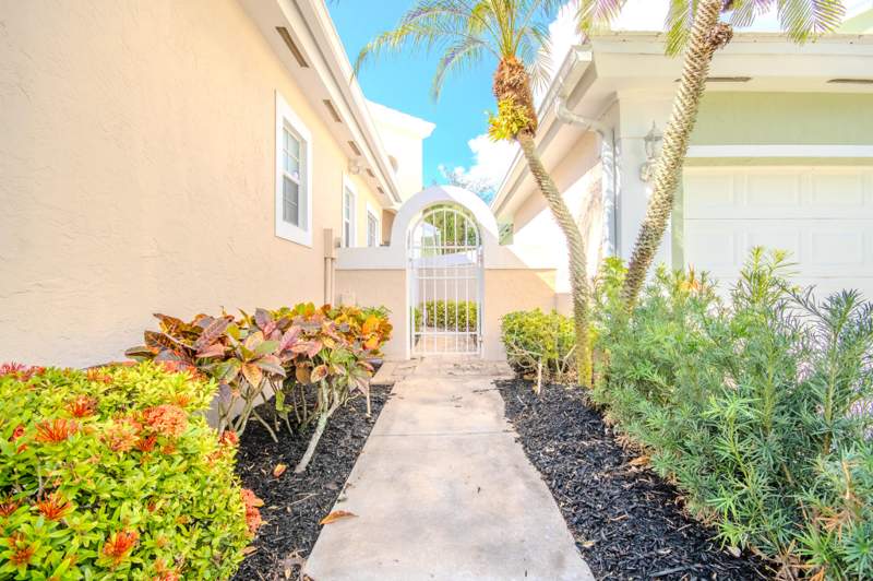 3 bedroom Single Family Residence at 1019 Lytham Court, Breakers West 13, The Colony, West Palm Beach — photo 4