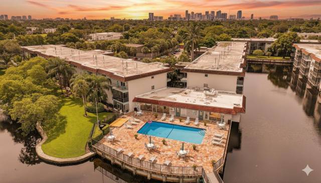 Hidden Harbor Condominium