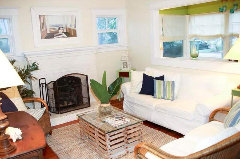3 bedroom Single Family Residence at 211 N Ocean Breeze #1, Lake Worth Town Of, Lake Worth Beach — photo 4
