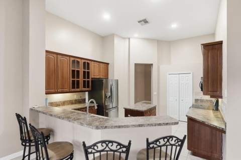 665 SW Lake Charles Circle, FL - photo 13 of 59