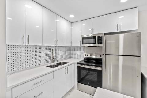 17 Andover A, West Palm Beach FL - photo 9 of 23