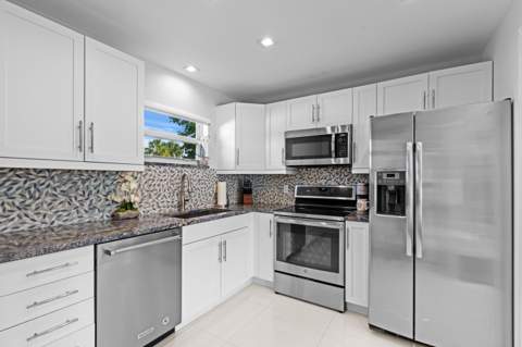 2211 Las Casitas Drive, Wellington FL - photo 8 of 25