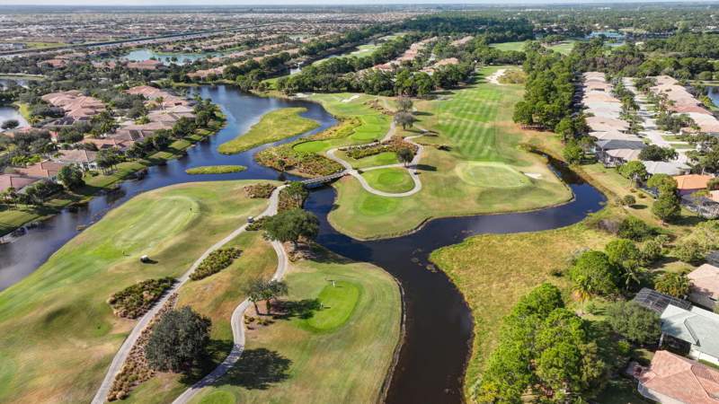 2 bedroom Single Family Residence at 8929 First Tee Road, Pod 33 At The Reserve Phase 1 Kingsmill, Port St. Lucie — photo 3