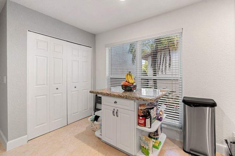 3 bedroom Single Family Residence at 288 NW 39th Way, Villages Of Hillsboro Sec 1, Deerfield Beach — photo 5