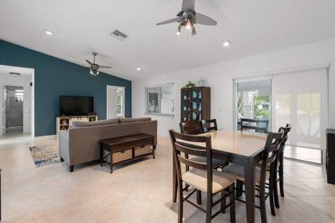 288 NW 39th Way, Deerfield Beach FL - photo 7 of 36