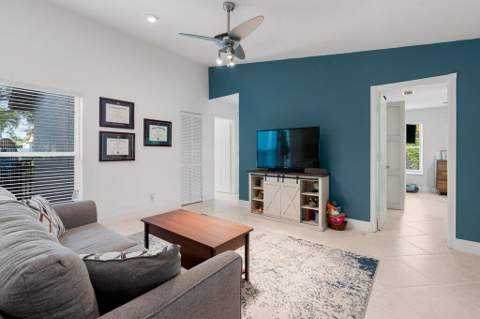 288 NW 39th Way, Deerfield Beach FL - photo 13 of 36