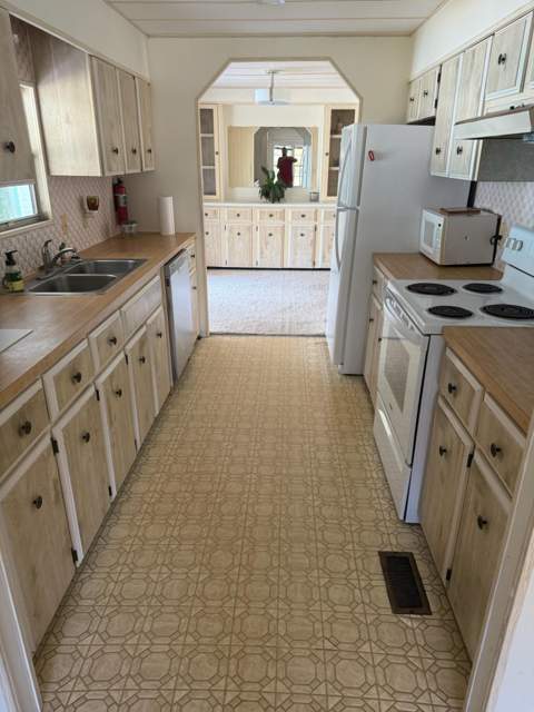 4 E East Caribbean, Port St. Lucie FL - photo 12 of 27