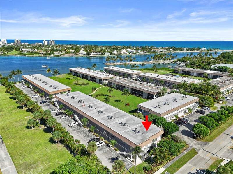 2 bedroom Condominium at 755 Saturn Street #H101, Jupiter Inlet Condo, Jupiter — photo 2