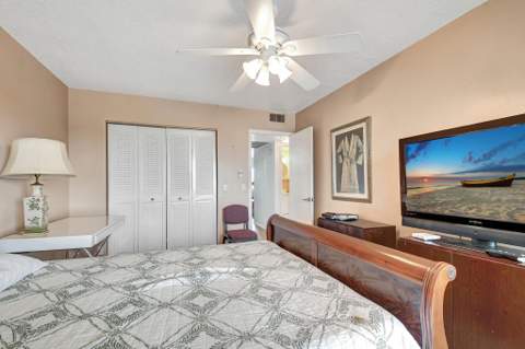 4089 Guildford #E, Boca Raton FL - photo 19 of 24